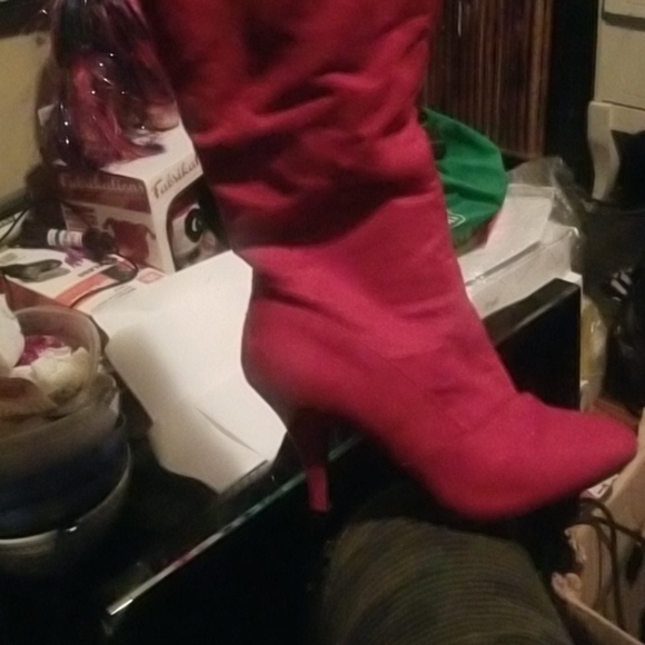 Knee high heeled boots - Picture 4 of 4